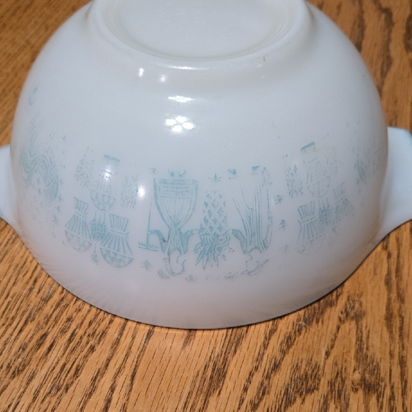 Pyrex Butterprint/Amish Cinderella Bowl #442 - Picture 2 of 7